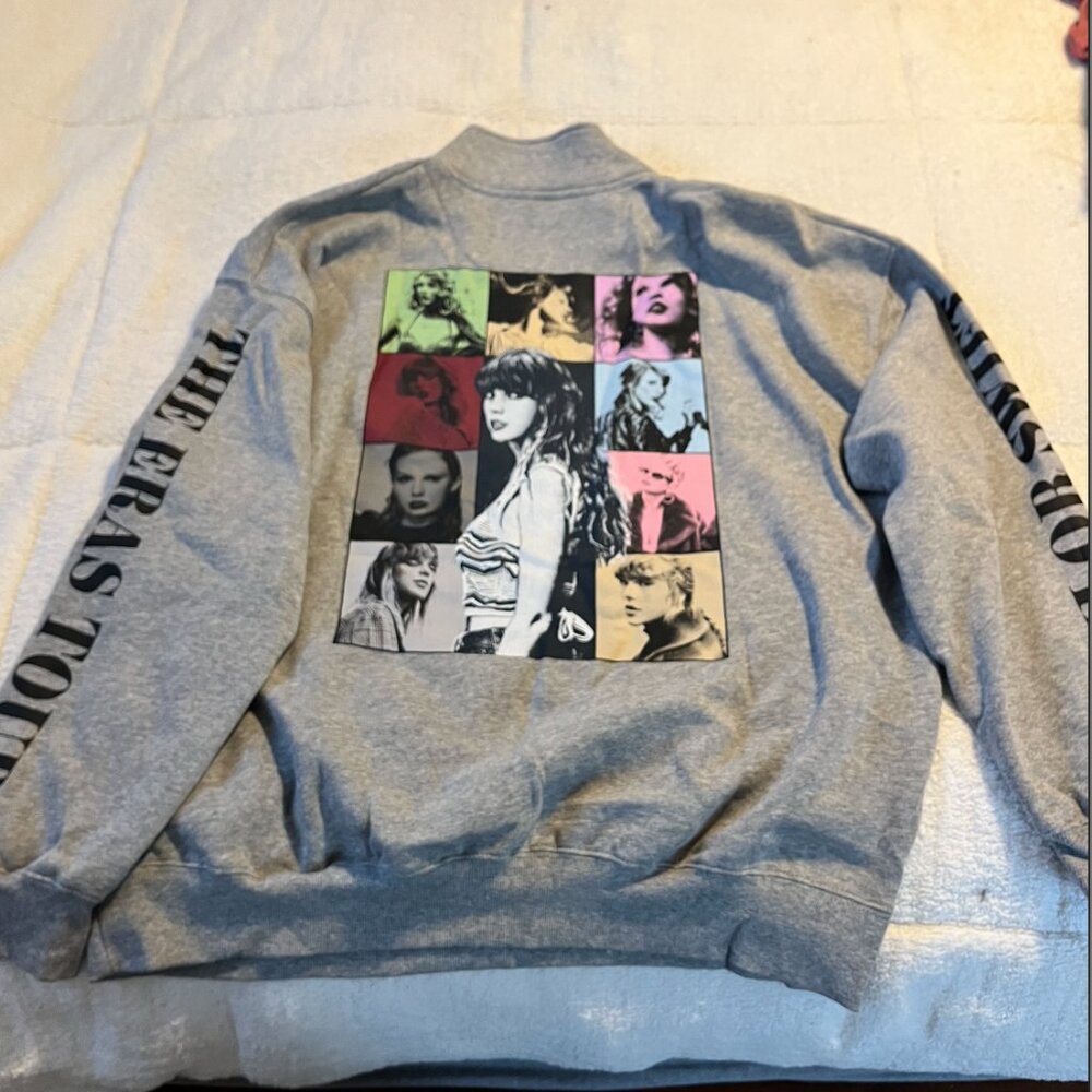 Taylor Swift Era's Tour Gray Quarterzip Sweatshirt | Never Worn, Size Large